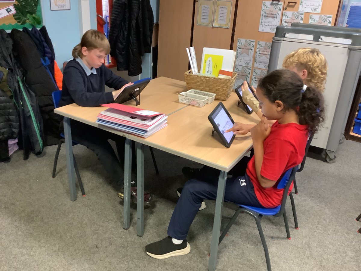 MrsKY_Thatto's tweet photo. The children have been working in groups to create fantastic presentations about the Anglo-Saxons #ThattoPrim_computing #ThattoPrim_history https://t.co/VeGI1j4Omt