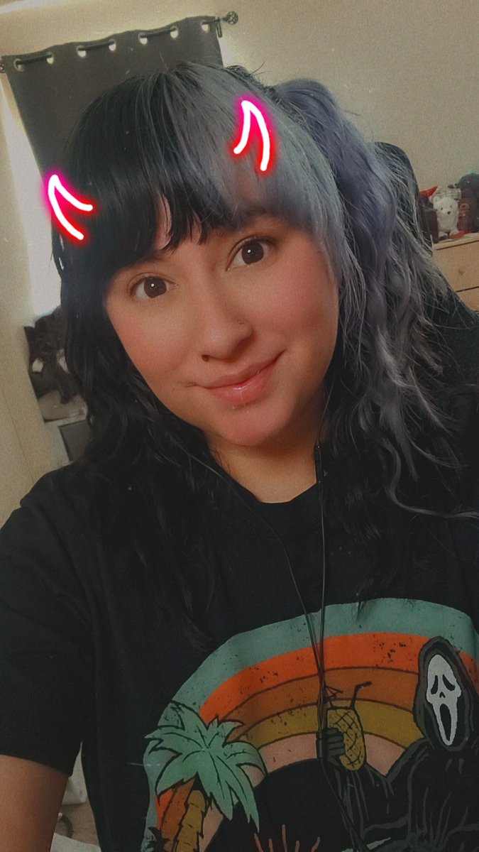 GrimIzzie's tweet photo. Hi live now on https://t.co/ieBHRCcH2x for a little birthday stream! WHOOOO https://t.co/wSZx8iLla1