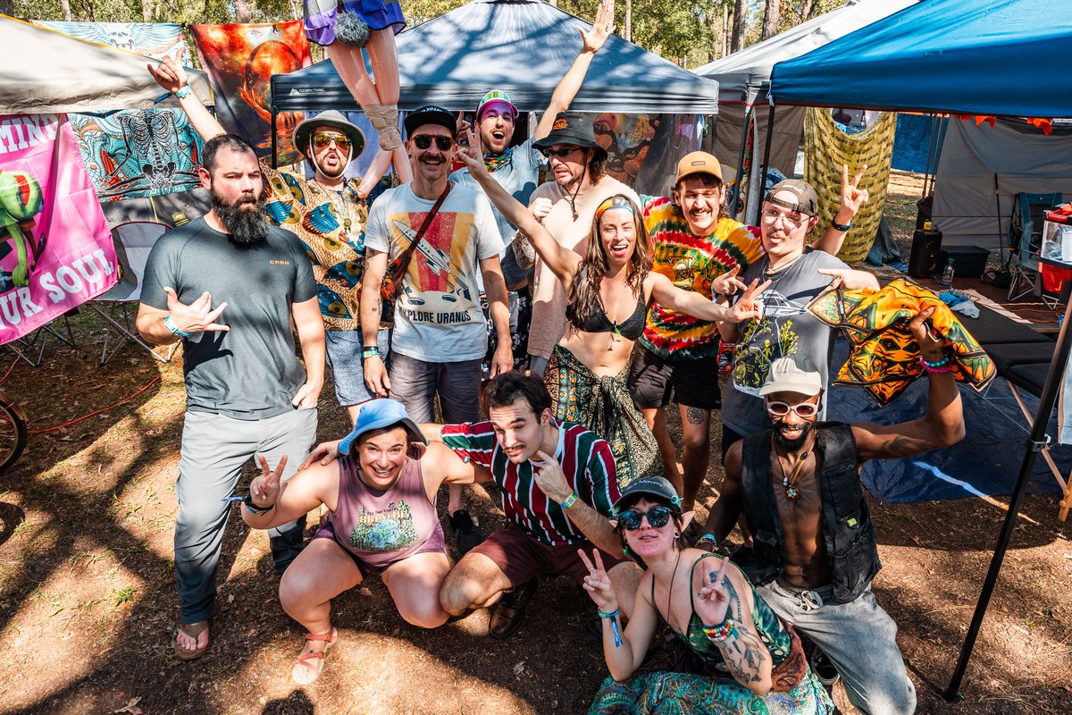HulaweenFL's tweet photo. Happy Hula 🎃 Welcome home, #HulaFam! ✌️💜🫧
📸 Jay Strausser https://t.co/kJsujUUYVl