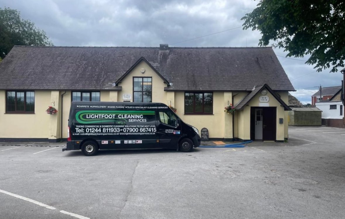 NWalesSocial's tweet photo. #NWalesHour 
#carpetclean
#supportalways 

@LightfootClean aren’t just excellent floor and upholstery cleaners, they’re supportive of other businesses on social media too🌟that’s a great combination 👏🚀

More about Lightfoot Cleaning Services at https://t.co/laopIWvQCE https://t.co/gY58hd2gWn