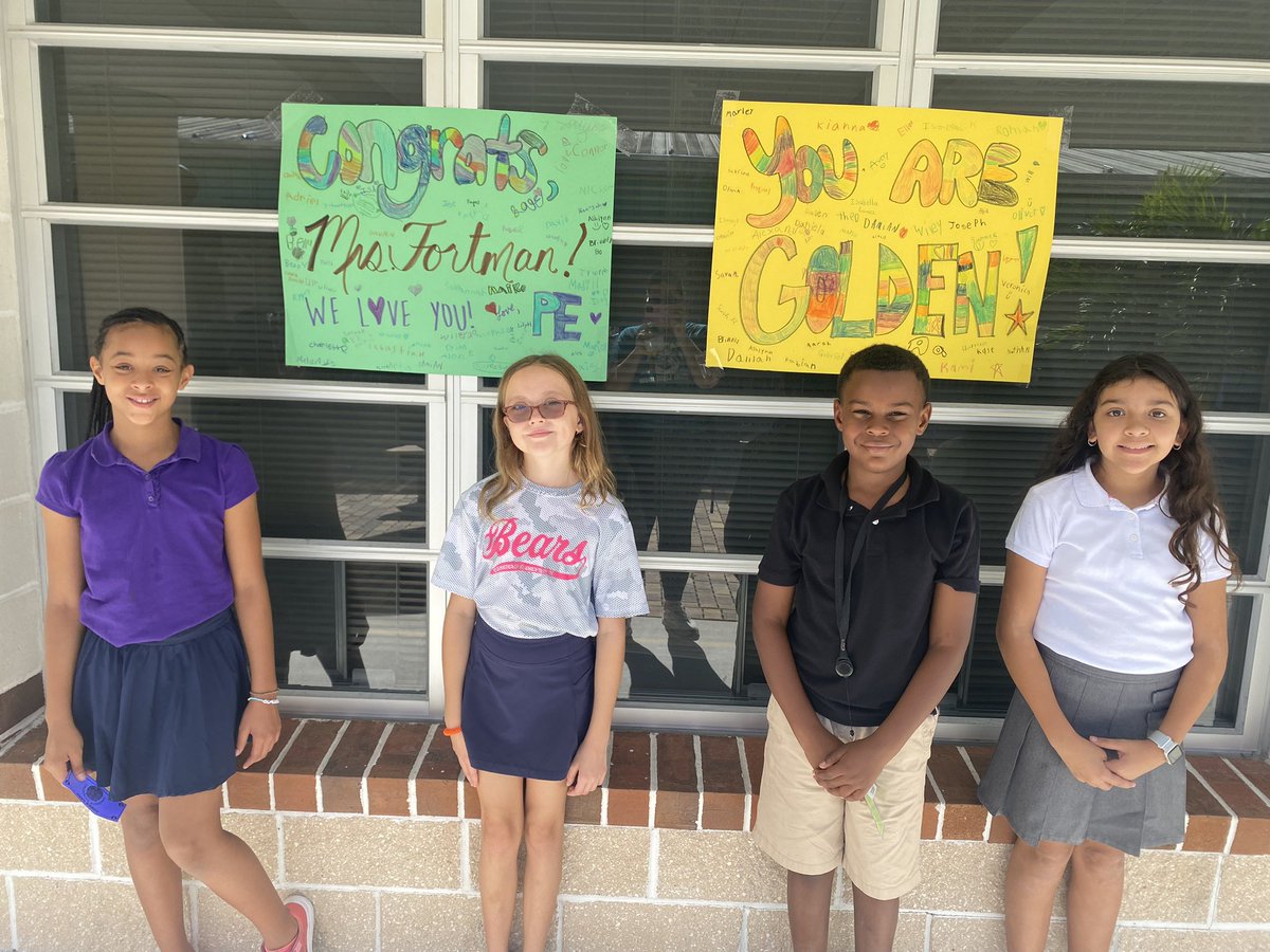 Congratulations to our Teacher of Distinction, <a href="/mrs_fortman/">Mrs. Fortman’s Fabulous Fish</a>! You work so hard for our <a href="/CESCorkyBear/">Corkscrew Elementary</a>’s and we think you deserve the world! 💛🍏 <a href="/CoachWinslowCES/">Sandy</a>