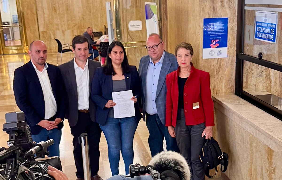 CASO MONSALVE: ChileVamos ingresó ante Contraloría solicitud para apertura de sumarios por diversas irregularidades que habría cometido el exsubsecretario socialista en medio de la denuncia por violación en su contra. 

Más info 🔗➡️  evopoli.cl/caso-monsalve-…