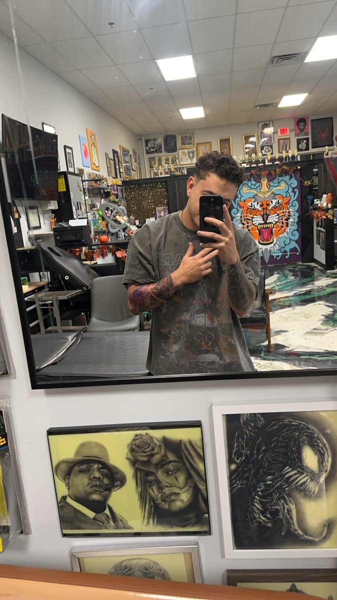 LOTR sleeve in the works🖋️