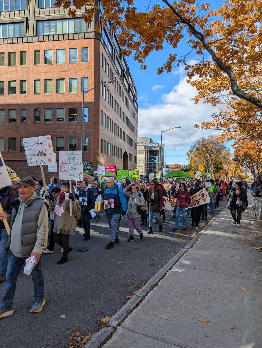 _RODCD's tweet image. Nous étions plus de 250 personnes mobilisées pour dénoncer le sous-financement chronique auquel font face les groupes en défense collective des droits. 🙉 @coalitionavenir @rouleauchantal @francoislegault, nous entendez-vous? defensedesdroits.com/publication/me…