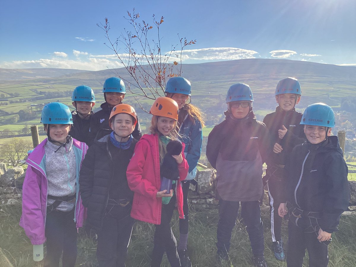 j_shelf's tweet photo. Year 6 enjoying the outdoors. https://t.co/nnnQok2lWR