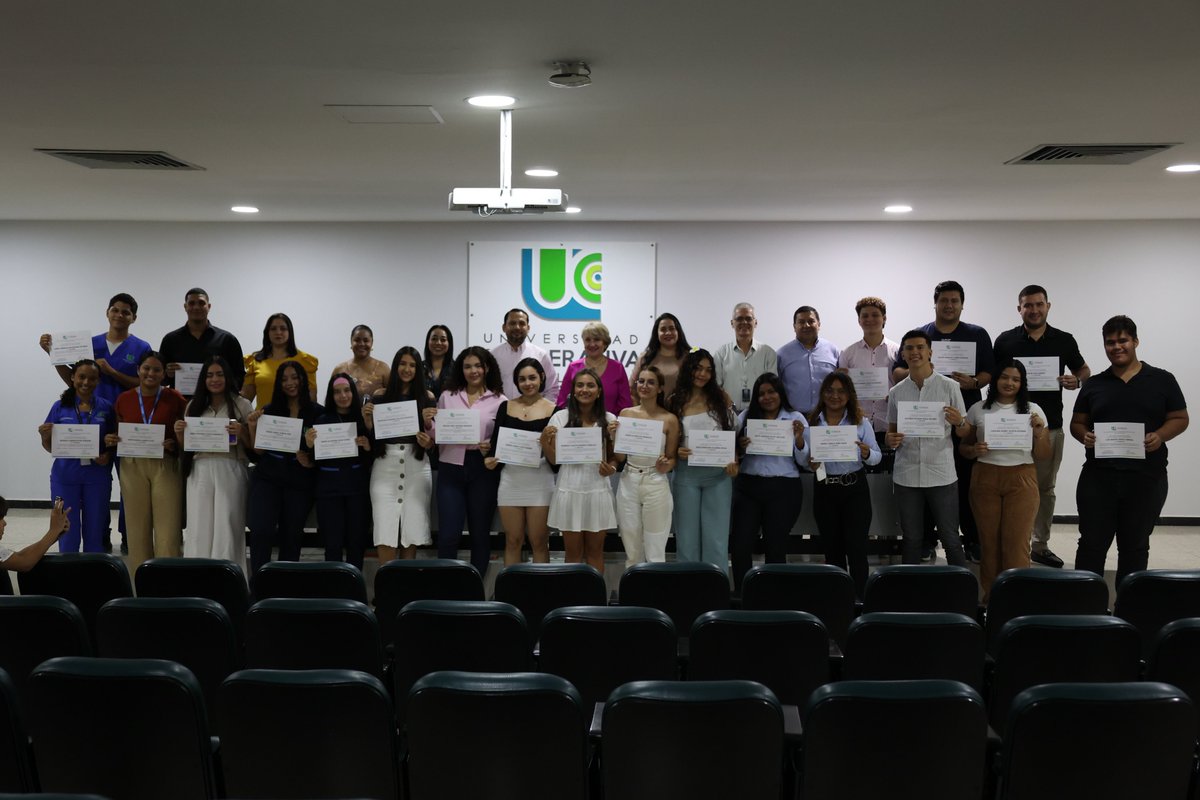 uccsm's tweet photo. Campus Santa Marta realizó entrega de estímulos económicos a estudiantes que lograron mejores promedios ponderados del primer semestre de 2024, reconociendo su esfuerzo y compromiso académico. 🌟📚
Conoce más: https://t.co/SWriTUJvFM

#OrgulloUCC #ExcelenciaAcadémica https://t.co/zidJxxXqtz