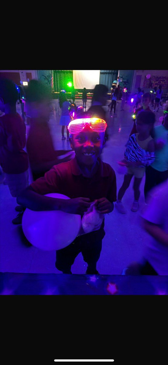 CoralReefSDPBC's tweet photo. LIGHTS ON AFTER SCHOOL at The Reef! @afterschool4all @ExtLrngSDPBC @RachelCapitano @jennsandersusa @southPbcsd https://t.co/zJwaKsXQfX
