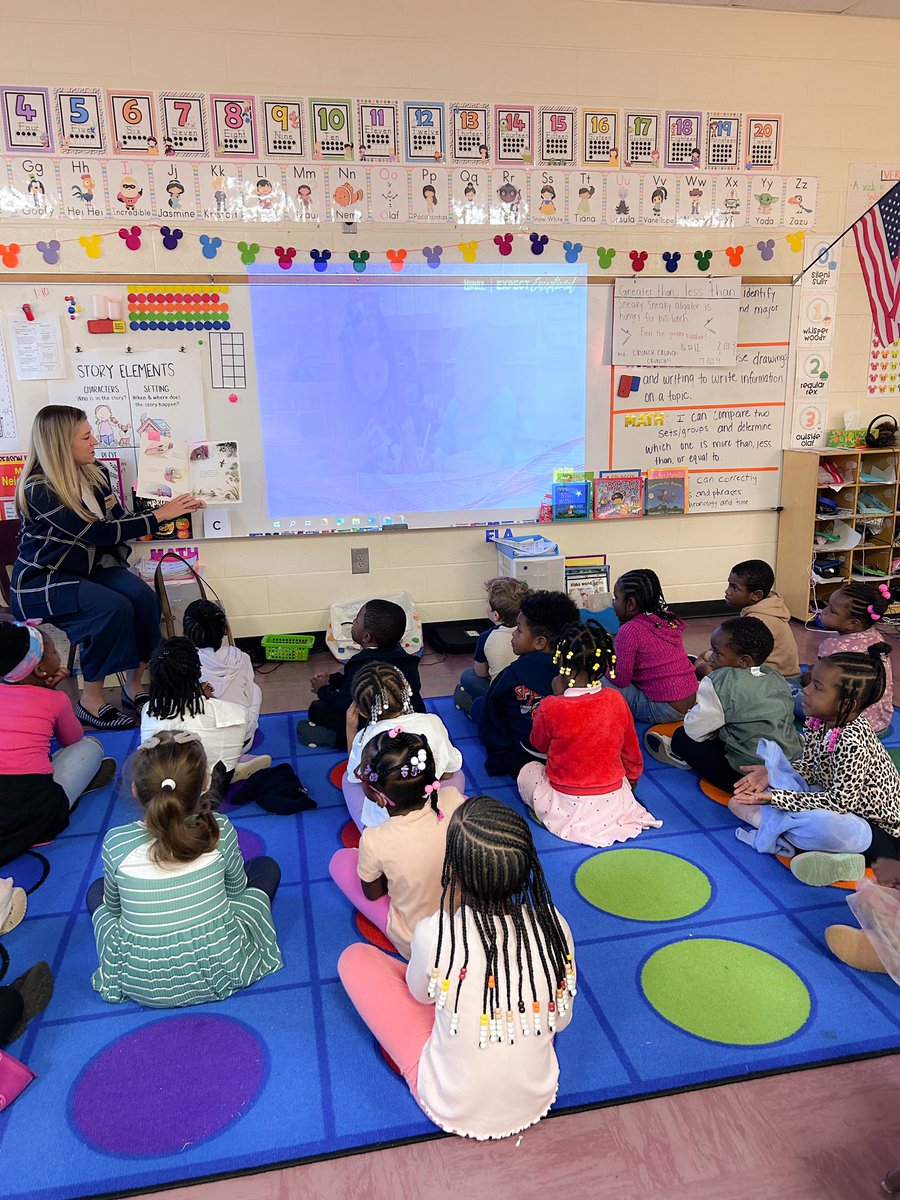 RCE_HCS's tweet photo. We 💜 when our district leaders come &amp; engage with our students! Thanks to Ms. Jessica Lyon for reading with us today! https://t.co/vFh9q3tVi3