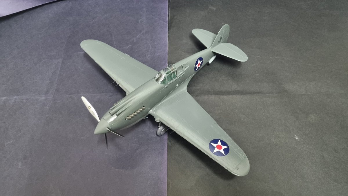 SturmovikSM's tweet photo. I didn't show you guys my most recently completed model. It's the 1/32 P-40B from Trumpeter, painted as a Pearl Harbor defender.

#scalemodels #plasticmodels #p40warhawk #pearlharbor #Hawai #trumpetermodels #worldwartwo #usaaf https://t.co/1pHBjDSuey