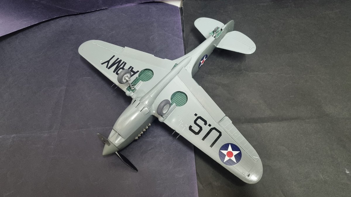 SturmovikSM's tweet photo. I didn't show you guys my most recently completed model. It's the 1/32 P-40B from Trumpeter, painted as a Pearl Harbor defender.

#scalemodels #plasticmodels #p40warhawk #pearlharbor #Hawai #trumpetermodels #worldwartwo #usaaf https://t.co/1pHBjDSuey