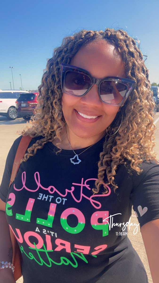 TiffTweets1014's tweet photo. Guess what I did today????? 
I #StrolledToThePolls! I suggest you do the same. There are lines, but they’re moving rather quickly. I waited less than 10 minutes to cast my vote. Go on now! Go let your voice be heard! #VoteSis #AKAsVote #VotingIsASeriousMatter https://t.co/uRZ8JcUMb0