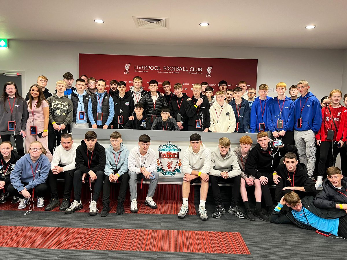 BannermanSports's tweet photo. ⚽️ANFIELD STADIUM TOUR⚽️

Our pupils loved their tour of Anfield and watching Man City win against Sparta Praha 5-0 last night! A fantastic experience organised by @MrEdneyPE 👏🏼 Looks like the PE teachers had a good time also! Thanks to @PremExperience for a great day! 💫 https://t.co/0N37q65dxg