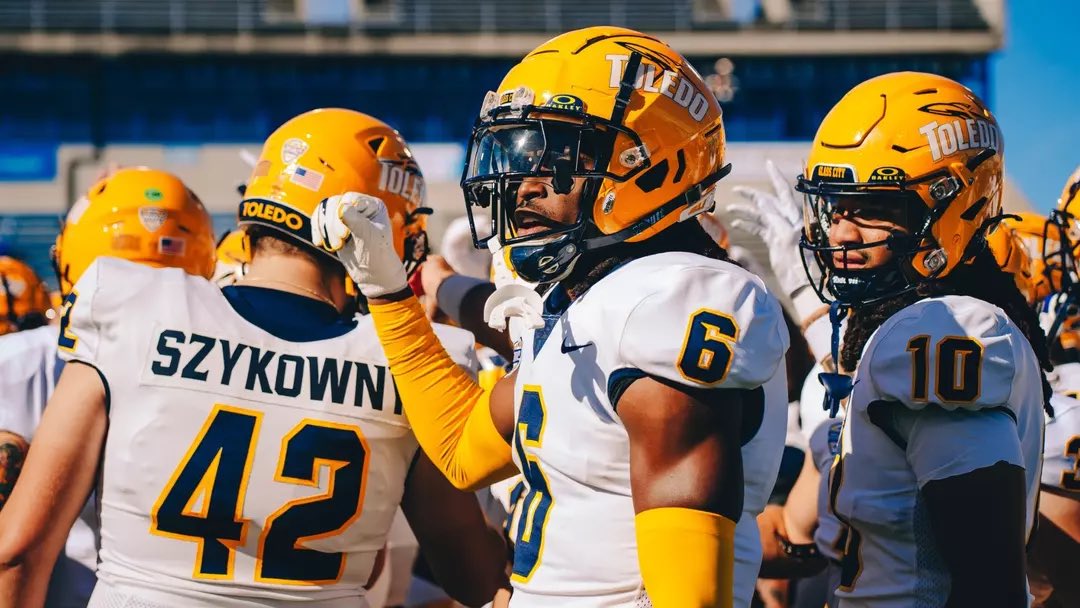 Blessed to recieve an offer from Toledo!🚀 <a href="/Coachadkinsd/">Dustin Adkins</a> <a href="/vkehres/">Vince Kehres</a> <a href="/coachmasonhmark/">Mason Huntermark</a> <a href="/Rivals/">Rivals</a> <a href="/247Sports/">247Sports</a> <a href="/ToledoFB/">Toledo Football</a>