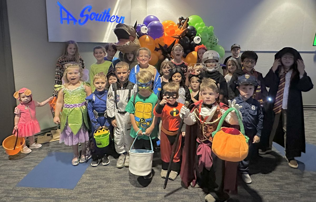 We had the spookiest and sweetest afternoon with the SOBCO kiddos! 👻🤖🕷️🎃