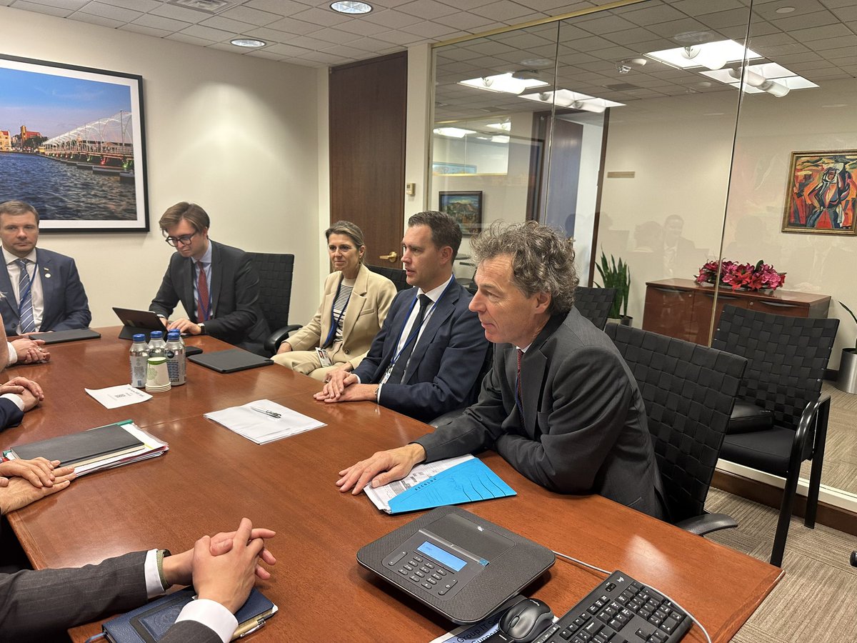 Together w/ 🇳🇱 <a href="/Minister_FIN/">Eelco Heinen</a> Eelco Heinen, we focused on 🇺🇦's finance resilience in the face of war. Thank you for being a strong supporter and friend of Ukraine!
<a href="/Financien/">Ministerie van Financiën</a> <a href="/UKRinNLD/">UKR Embassy in NLD</a> <a href="/NLinUkraine/">Embassy of the Netherlands in Ukraine</a>