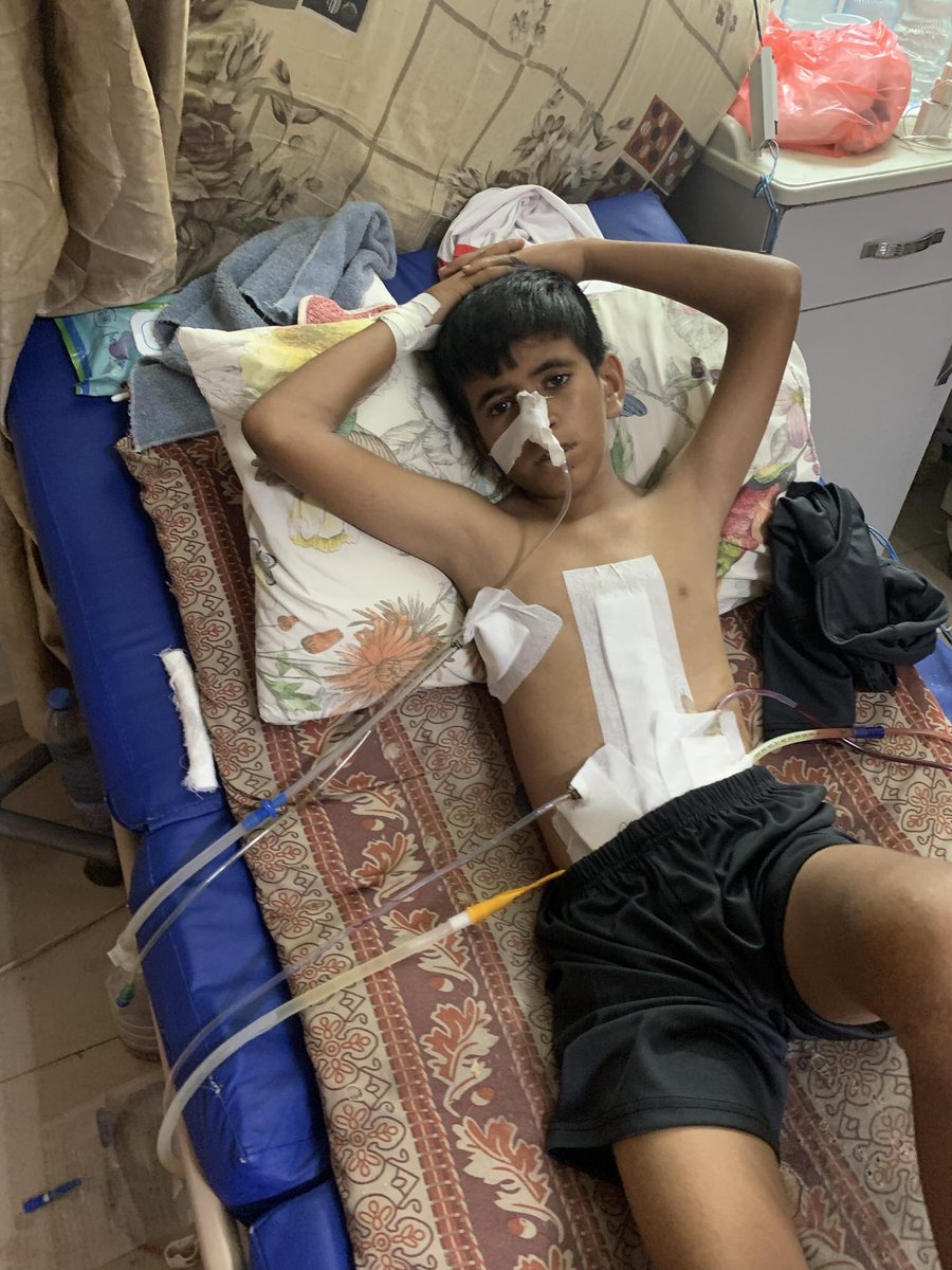 de_aa21's tweet photo. Please don’t just scroll past this without you knowing his story 🙏🏻

My nephew Kareem has been injured and his abdomen was torn apart, he needs an urgent medical care which is not available in Gaza‼️
Please help me evacuate my nephew before it’s too late💔
https://t.co/aisSt1tpV0 https://t.co/PdWxV1P2lF