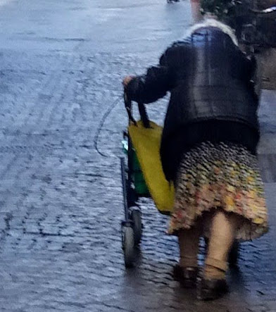 rete_aea's tweet photo. Noi sappiamo perché e per chi siamo storicamente #autonomisti, modernamente #territorialisti, #civici innovativi: per occuparci dei nostri #anziani, cioè di tutti noi, per le #generazionifuture. 1/2 https://t.co/QisoCpN98w