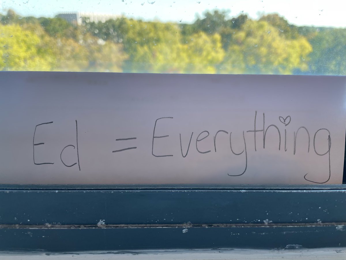 turnintomorning's tweet photo. Ed = Everything 🧡💚💙❤️💛
#3YearsOfEquals @edsheeran https://t.co/6QHmbv1hrs