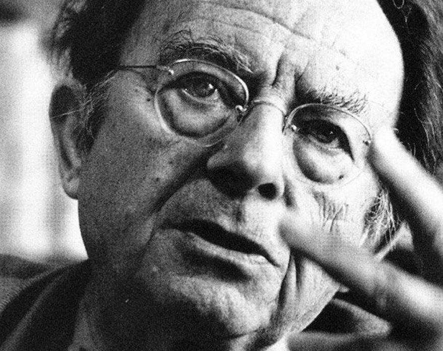 "No progresas mejorando lo que ya está hecho, sino esforzándote por lograr lo que aún queda por hacer".
 
-Erich Fromm