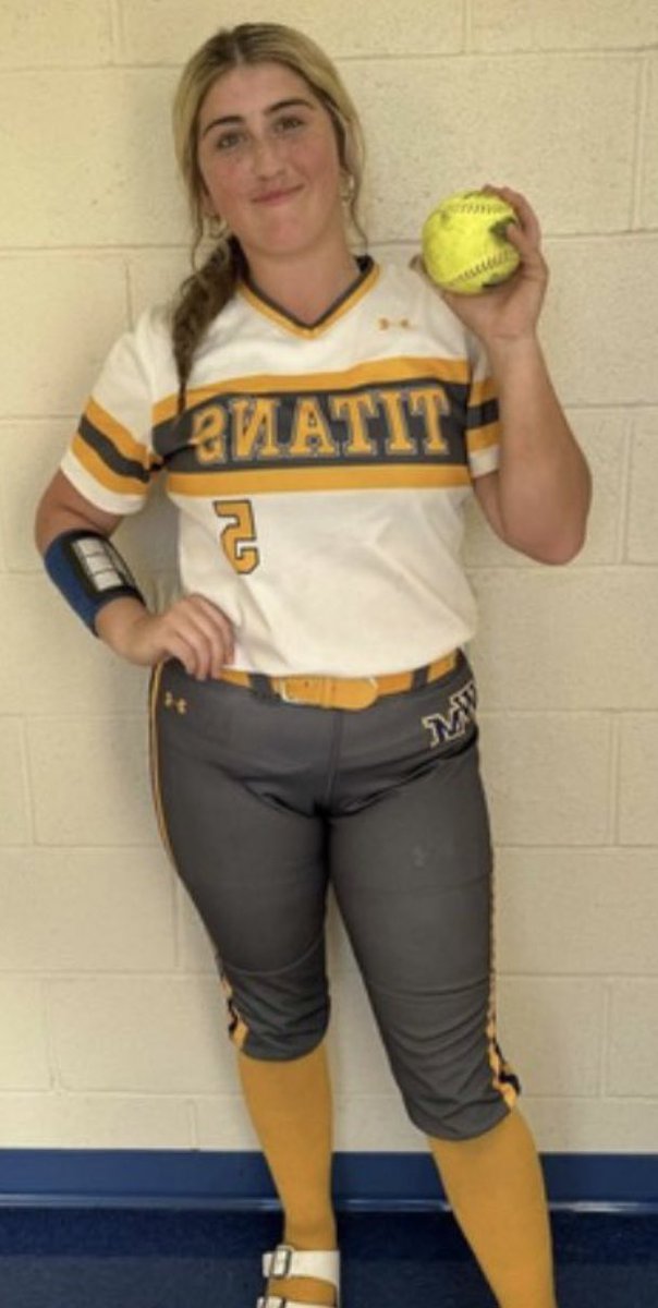 Congratulations to Caleigh Ignat, Class of 2025, on her verbal commitment to attend Point Park University and play softball!!! Way to go Cal!!!🥎💪🏾🥎💪🏾