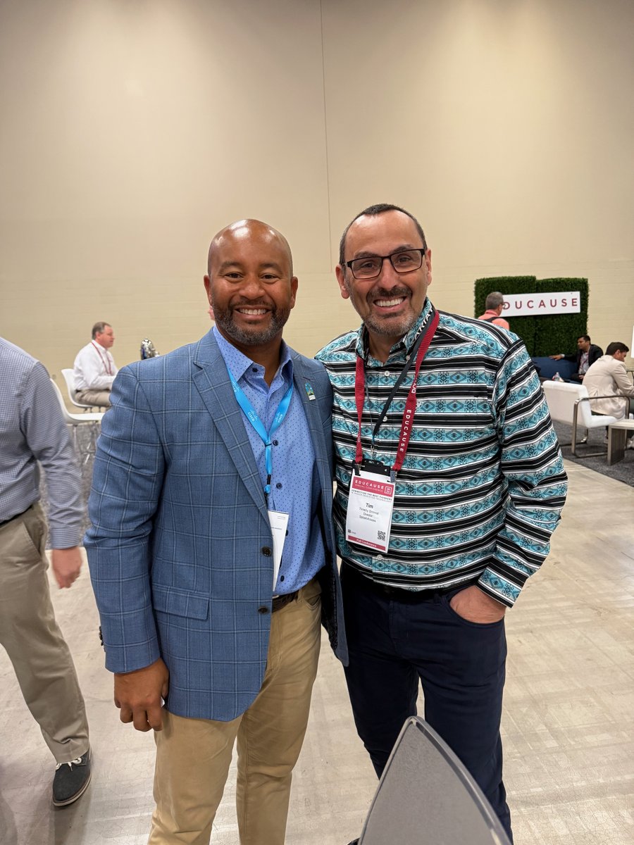 SplashAccess's tweet image. Thank you #CiscoMeraki and San Antonio for an incredible experience at #Educause2024! 🙌🏼 Our demo with the amazing @Medi Jaafari  showcasing the best dorm experience was a massive hit! ( It&apos;s the way he tells it !! )  🔗 EDUCAUSE #highereducation #university #networking #Cisco…