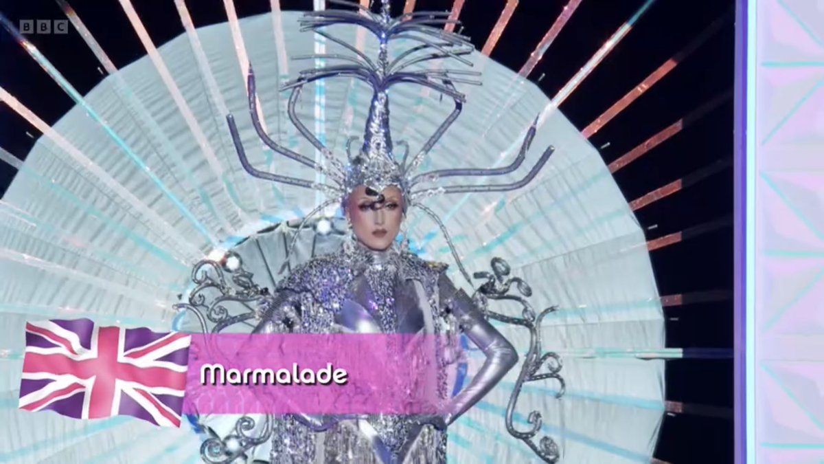 LimbPetras's tweet photo. crushed velvet final boss #DragRaceUK https://t.co/HHMfGHFELo