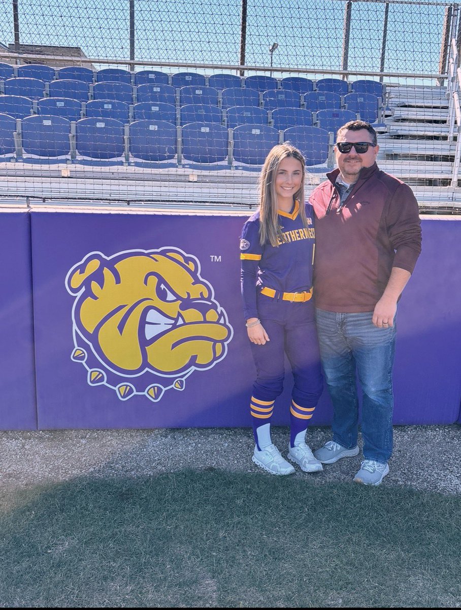Had an awesome visit at Western today!! Thank you so much <a href="/TheRealChopkins/">Collin Hopkins</a> and <a href="/agoler35/">Alisa Goler</a> for the opportunity to be on campus. 💜💛<a href="/ILForce16u/">Illinois Force 16U National (Hutchinson)</a>