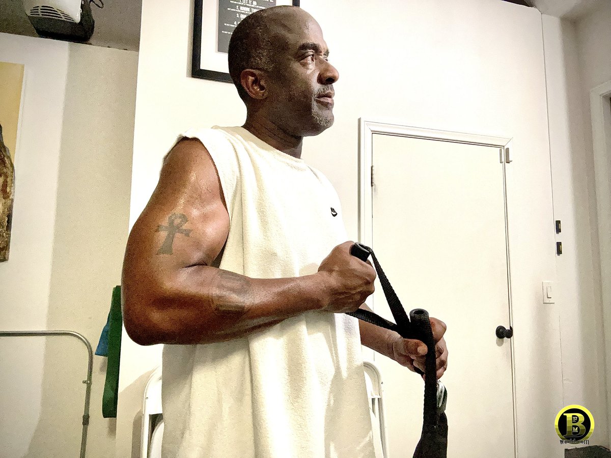 BrianFrasierM's tweet photo. Small wins stack up to greatness… #consustency #health #bfmworld #bfmworldinc @Nike https://t.co/SekxYZggp3