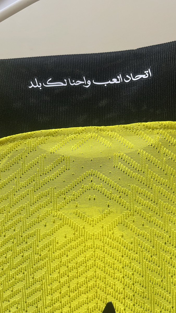 تيشيرتات الاتحاد نسخة الاعبين ب ٩١ ريال فقط مع امكانية الطباعة العربية والانجليزية🖤🤩