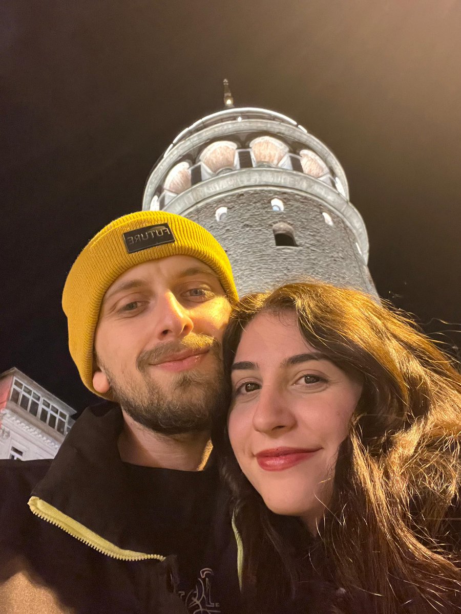 gokcedilbaz's tweet photo. galataya çıktığımıza göre ne zaman evlenme teklifi ediyorsun https://t.co/qZVeFhBRk5