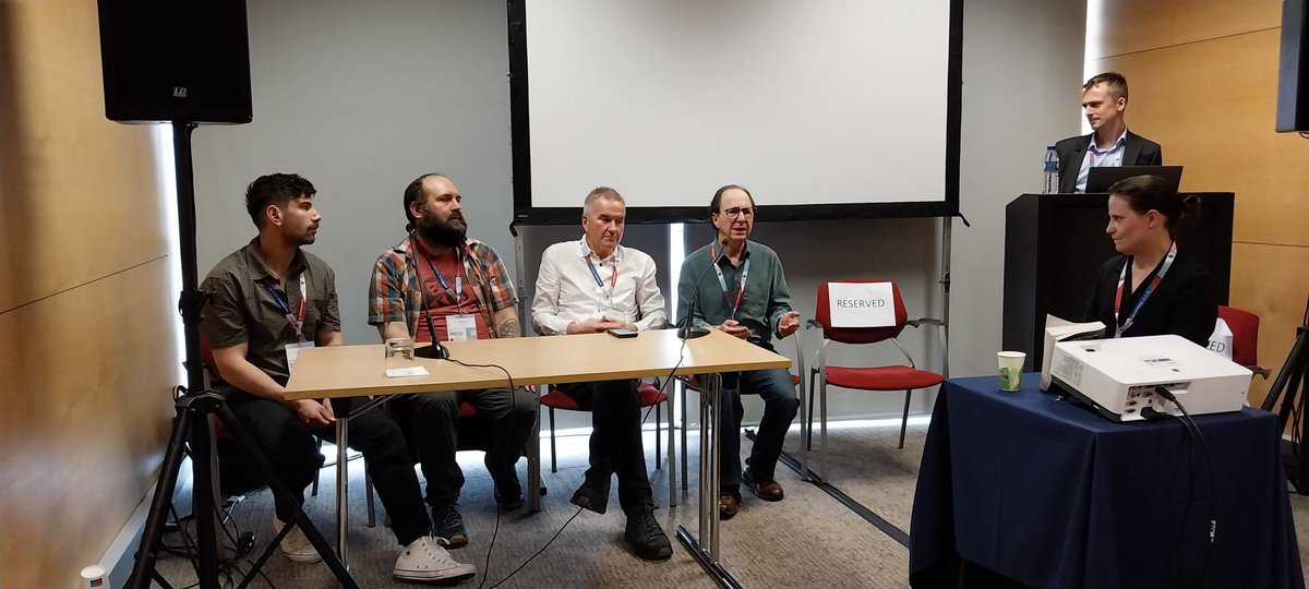 CasyCalver's tweet image. It was an honor (and fun) to share the podium with @RobCalder3 today, co-chairing a “state of addiction publishing” @SSA_Addiction @AddJournalEds collab panel @LxAddictions. Thank you @BryonAdinoff, Anees Bahji, John Marsden, and Tom Kettunen (plus @hellman_matilda, in spirit) 👏