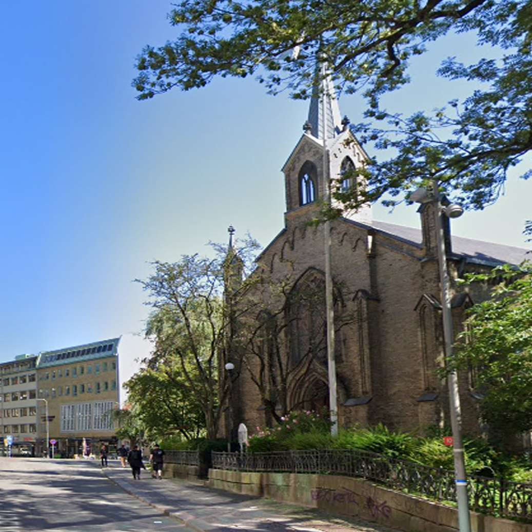 gatorochtorg's tweet photo. Saint Andrew's även Engelska kyrkan vid Hvitfeldtsplatsen, blick mot öster.
Foto 1: 1947 (Sjöstedt, Sven)
Foto 2: 2019 (Google Maps) https://t.co/Zf3nmwGStK