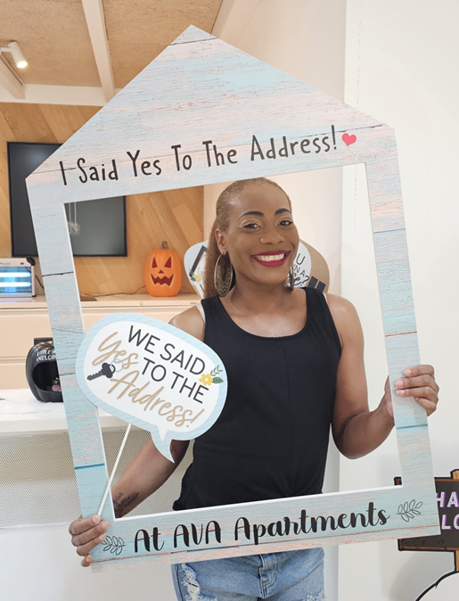 AVANorthDallas's tweet photo. Welcome home, Latesha! She said yes to the address at Ava Apartments! https://t.co/4t9nP6PK10