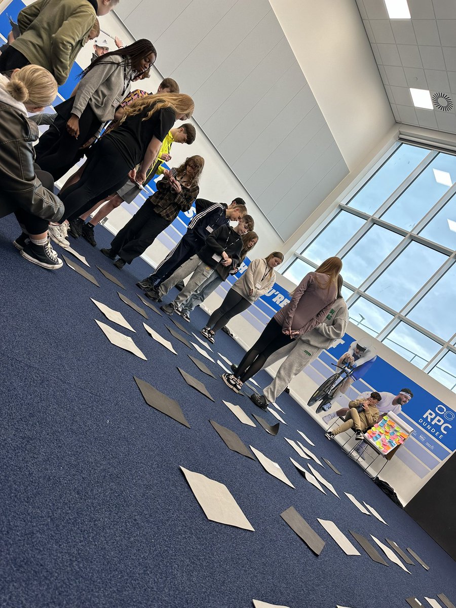 A beautiful start to day 3 of our <a href="/Columba1400/">Columba 1400</a> s3 leadership
Programme. Teamwork/team building communication / comfort zones/ making plans were all part of the day! @Craigie_High <a href="/BraeviewG/">Braeview Guidance</a> together we can do great things 😊