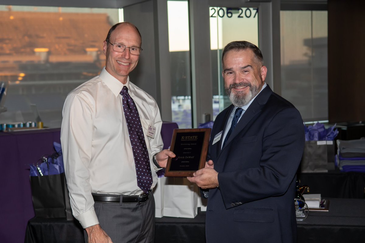 K-State Department of Plant Pathology (@ksuplantdr) on Twitter photo Big congratulations to our own Dr. Erick DeWolf who received the K-State Research and Extension Mentoring Award this week! <a href="/KStateRE/">K-State Research and Extension</a> Big congratulations to our own Dr. Erick DeWolf who received the K-State Research and Extension Mentoring Award this week! <a href="/KStateRE/">K-State Research and Extension</a>