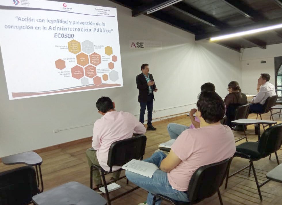 ASEChiapas's tweet photo. Impulsa la ASE Chiapas la certificación en estándares de competencia de servidores públicos

Más información en el siguiente link:
https://t.co/xnm5By7Kfy https://t.co/1rPl9wBzUm