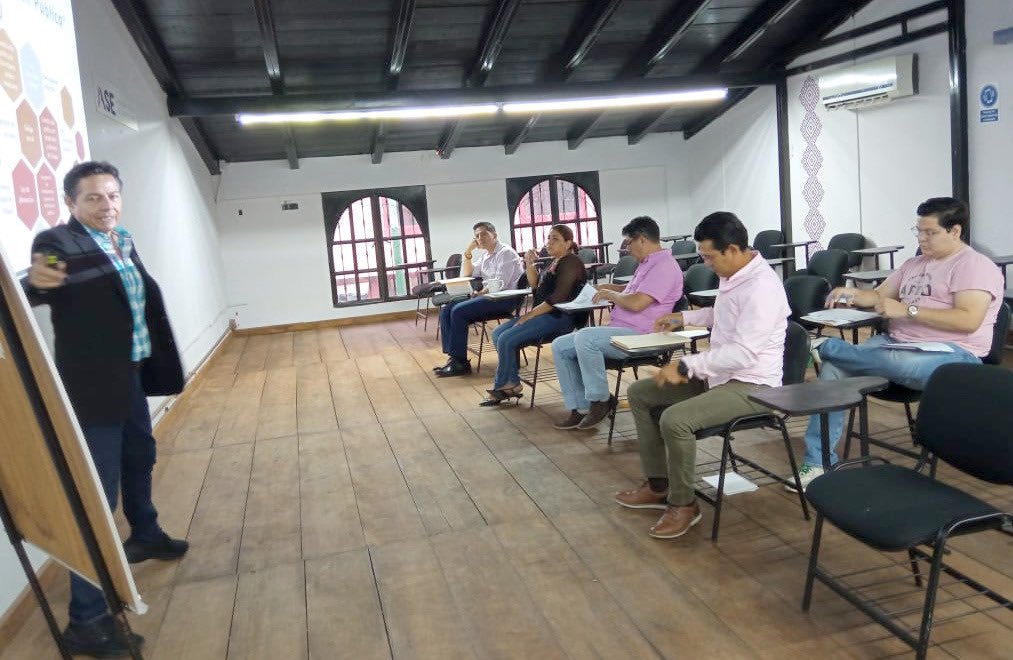 ASEChiapas's tweet photo. Impulsa la ASE Chiapas la certificación en estándares de competencia de servidores públicos

Más información en el siguiente link:
https://t.co/xnm5By7Kfy https://t.co/1rPl9wBzUm
