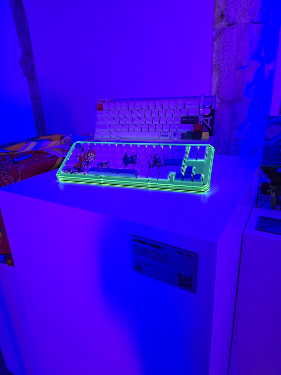 Thank you to all of you who stopped by our Bodega booth 💜 It meant so much to us and we can't wait to keep building! Special, special thanks to <a href="/jamesacostaLA/">James Costa</a> for manning our booth 🙏