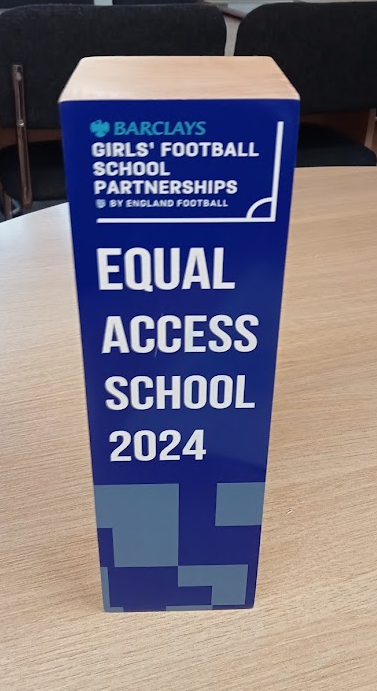 St_Nicholas_CEP's tweet photo. So Pleased to receive the Equal Access Schools Award for #girlsfootball Thank you to the @FolkestoneGames for presenting the award.
#Thisgirlcan
#NewRomney https://t.co/Y1dfucVnLc