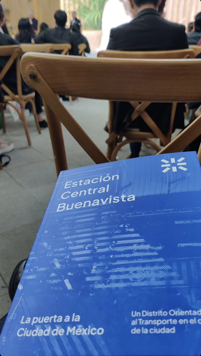 ¡Hoy presentaremos el libro Estación Central Buenavista 📘 en el 8vo CoRe Foro Urbano! 🙌🏼 ¿Nos acompañas? 

Te esperamos a las ⏰ 5pm en el 📍 Museo Kaluz, durante el evento organizado por <a href="/CoReCiudades/">CoRe Ciudades Vivibles y Amables, A. C.</a>