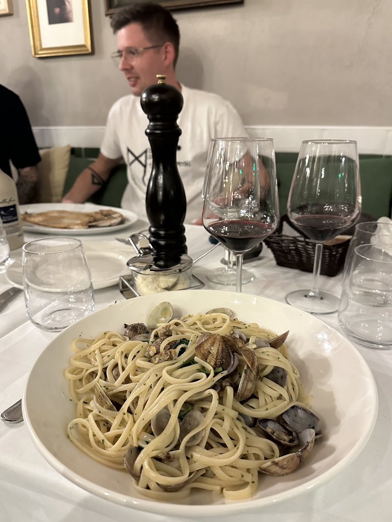 Dinner with the bitcoin brothers ❤️ <a href="/kucharmartin_/">Martin Kuchař</a> <a href="/Matyas44Cook/">Matyas Kuchar</a> <a href="/BTCPrague/">BTC Prague</a> <a href="/Rikki6ixx/">rikki 🏴‍☠️</a>
