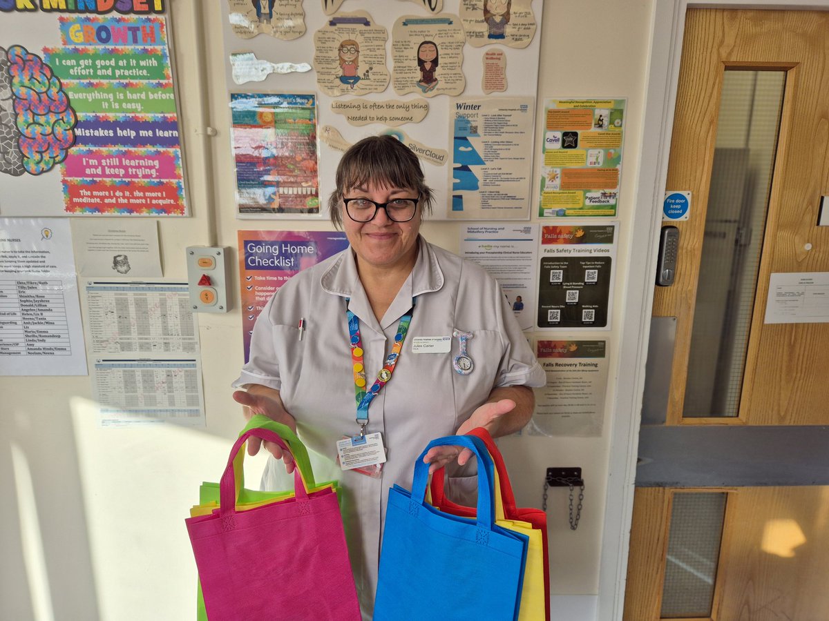 This week we launched our student and new starter welcome bags. A fabulous idea by Julia containing lots of useful information and a few welcome gifts! Well done Julia! <a href="/JoFinchAllen3/">Jo Finch Allen</a> <a href="/ward16_lgh/">Ward 16 LGH</a> <a href="/UHLNicolaGrant/">Nicola Grant</a> <a href="/Mark1Layton/">Mark Layton</a>