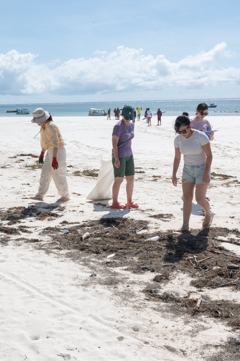 WorldStrides Canada tweet media