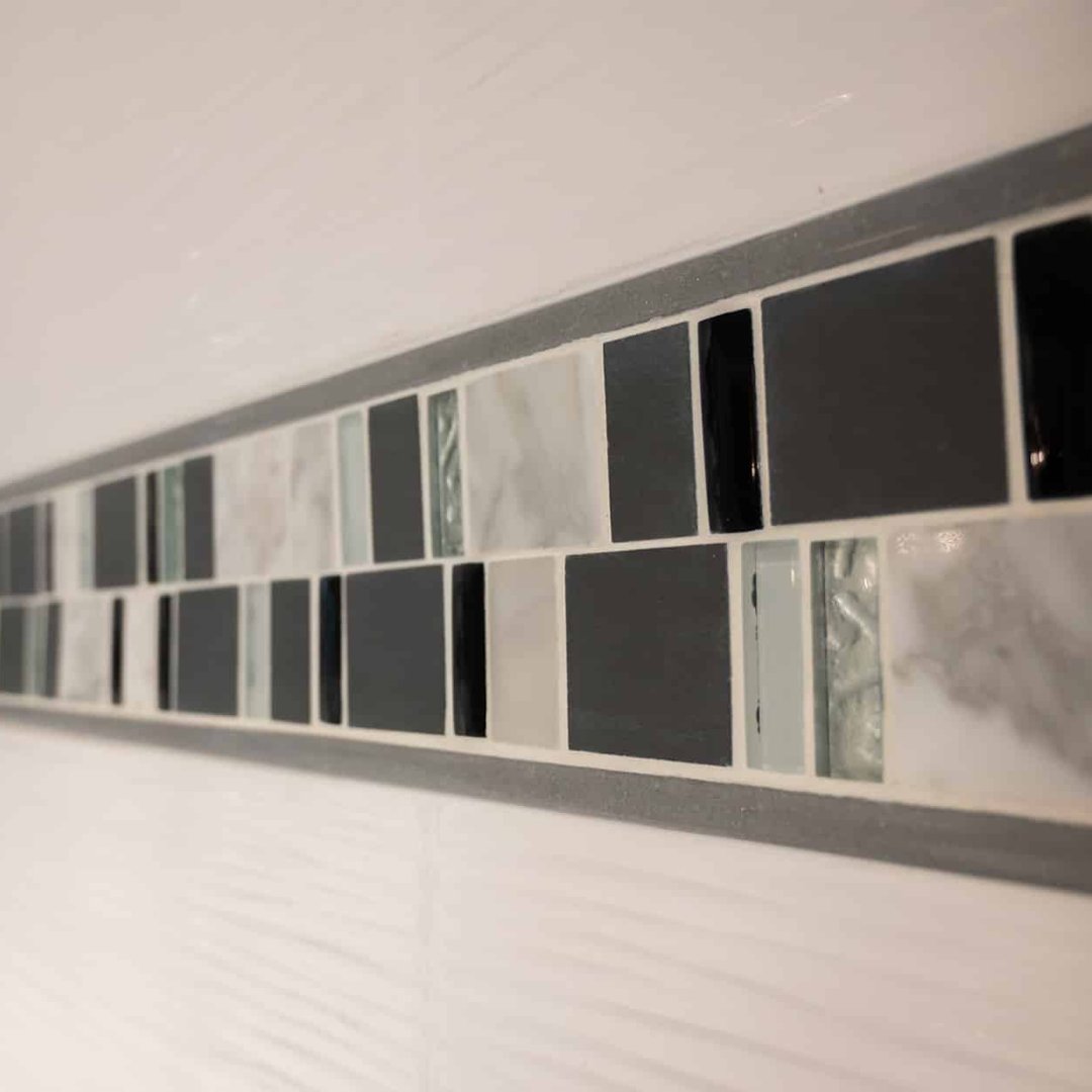 chapmanbaths's tweet photo. Add a touch of luxury to your bathroom with Onyx accessories from Chapman Custom Baths! Explore our collection of stylish and durable Onyx products that bring both elegance and practicality to your space. Discover the perfect upgrades for your bathroom: https://t.co/Qf77IJLpvK https://t.co/aTaXGRCiGG