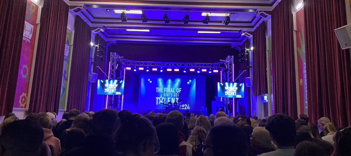 Mrs Moore tweet media