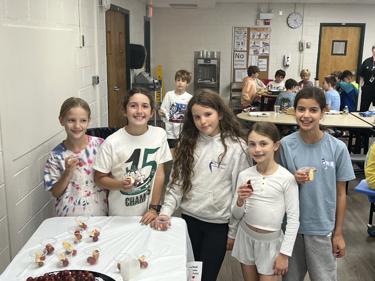 CSHWestSide's tweet photo. Grade 4 participating in today's Healthy Food Sampling during their lunch. "To keep the body in good health is a duty, otherwise we will not be able to keep our mind strong and clear." - Buddha Look at the smiles &amp; willingness to try healthy foods. #westsideschoolpride #RRWeek! https://t.co/BVuB6q2nMc