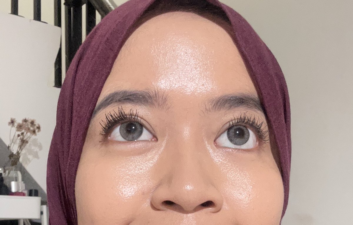 Bruhhhh… sea makeup ngeluarin mascara……

Gak cuman ngelentikin ya.. tapi ngasih efek volumizing🫵🏻