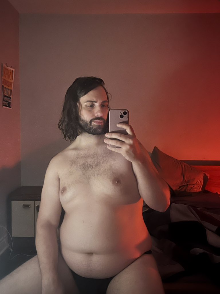 bear minimum tweet media