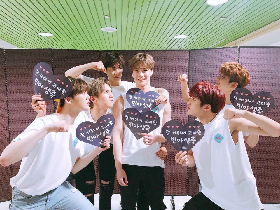 eunwoo_mika's tweet photo. ずっとずっと大好きなASTRO✨️
私の元気の源‼️

最終日‼️
投票完了(*`･ω･)ゞ

I vote for #astro at #2024MAMAVOTE
@offclASTRO https://t.co/tq9l6FHVB1