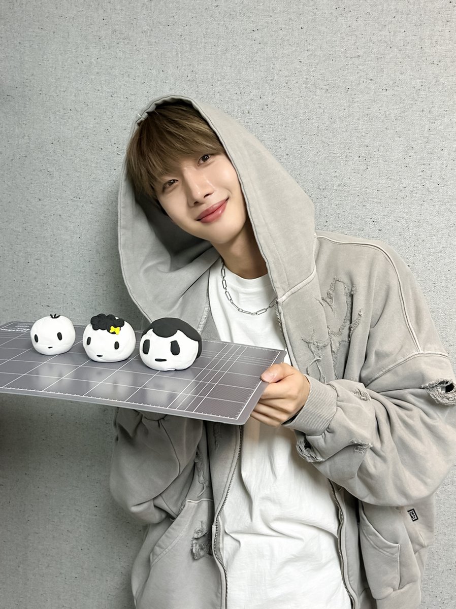 [📸] 241025 @ 후이의 놀이터 🎨 #1 아이클레이 ㄱ?

#후이 #HUI
#후놀ㄱ